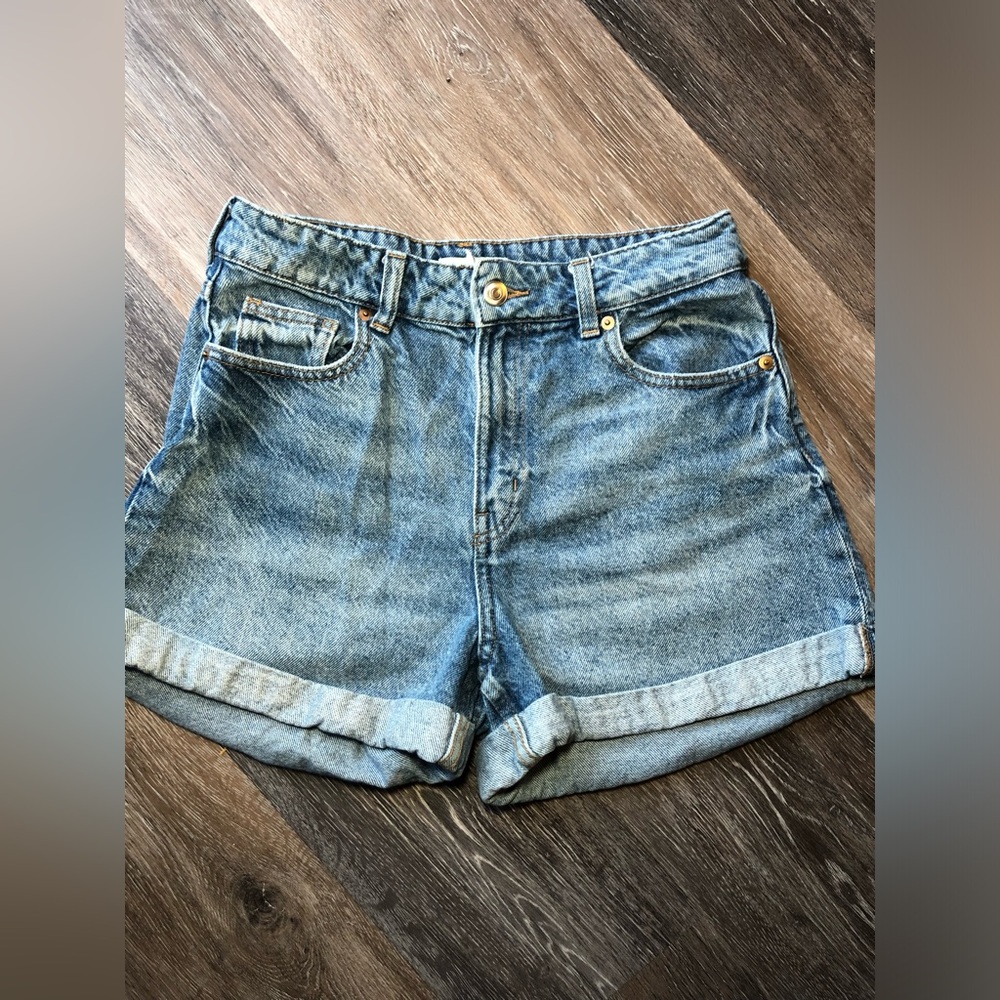 H&M Blue Jean Shorts Women Size 6